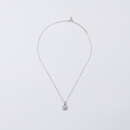 Solitare Pendant Necklace