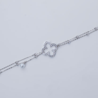 Graceful Clover Pearl Bracelet