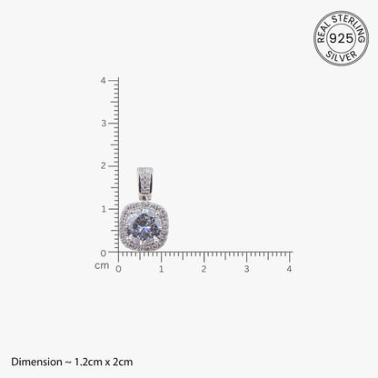 Solitare Pendant Necklace